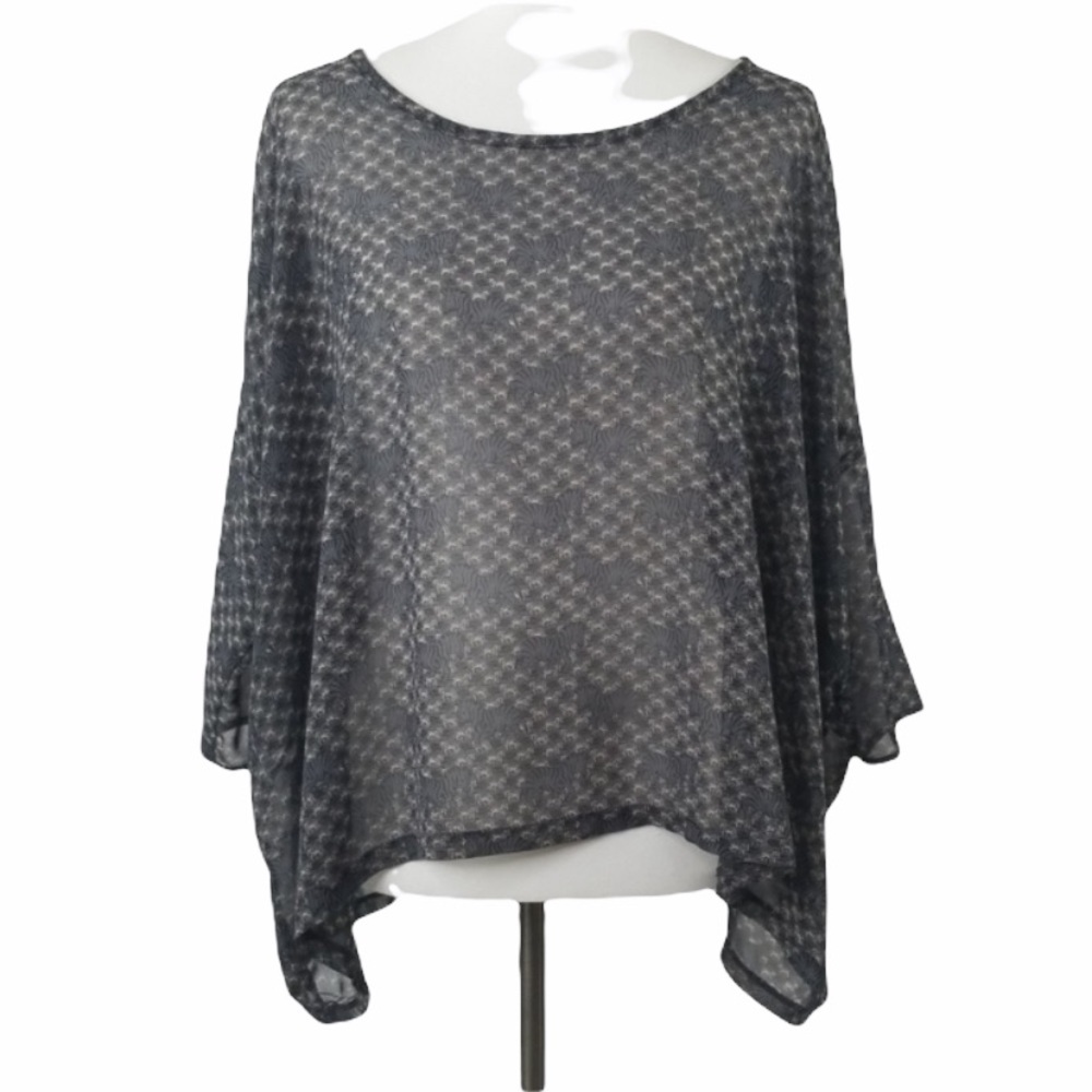 audrey 3+1 Gray Zebra Print Sheer Top 3/4 Sleeve High-Low Hem Boxy Fit